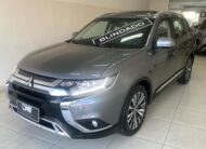 MITSUBISHI OUTLANDER 2.0 MIVEC GASOLINA HPE AUTOMÁTICO 7 LUGARES