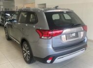 MITSUBISHI OUTLANDER 2.0 MIVEC GASOLINA HPE AUTOMÁTICO 7 LUGARES