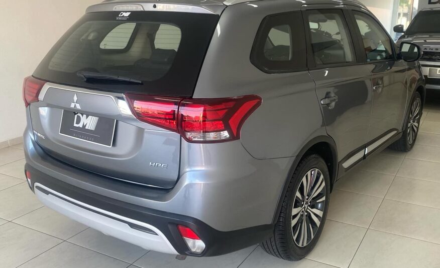 MITSUBISHI OUTLANDER 2.0 MIVEC GASOLINA HPE AUTOMÁTICO 7 LUGARES